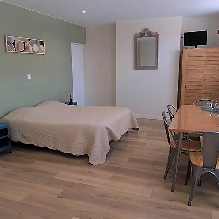 Bed & Breakfast La Cense Hebron 3*